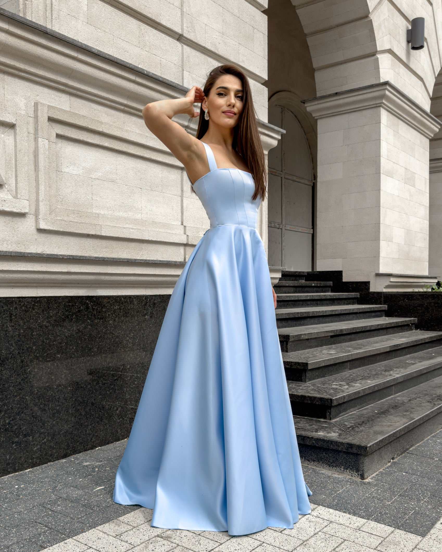 Rochie albastra lungă cu slit elegantă pentru ocazii speciale și formale