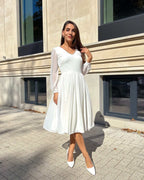 Rochie cununie civila cu mâneci lungi și decolteu elegant, material semielastic.
