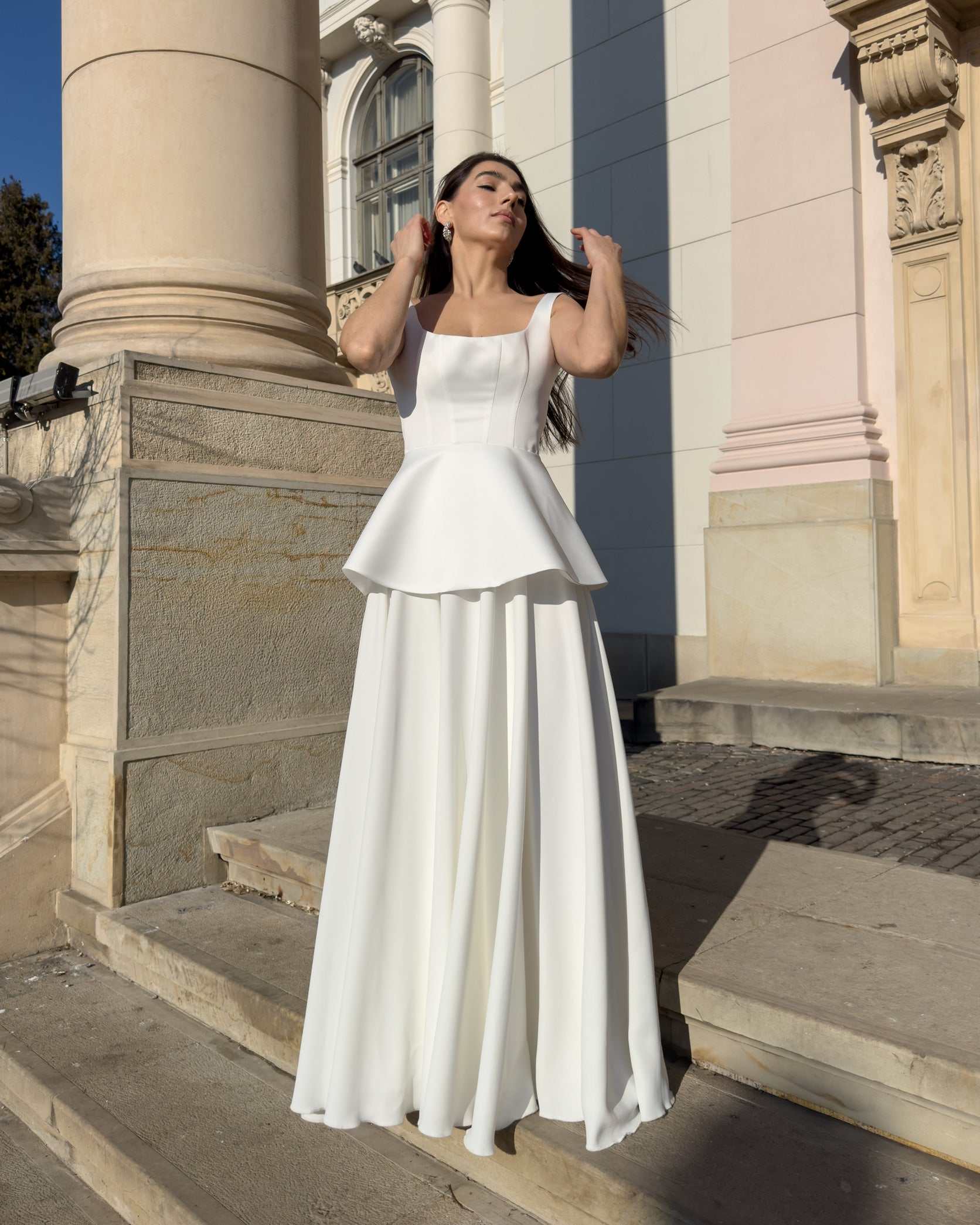 Vestido de novia con peplum desmontable