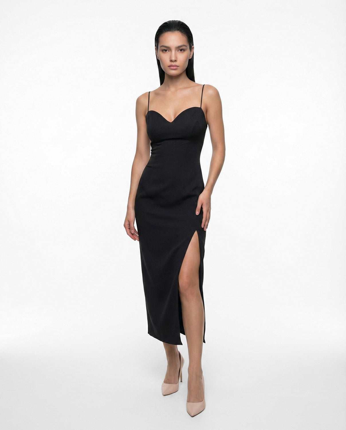Vestido elegante negro midi ajustado al cuerpo con tirantes y abertura lateral