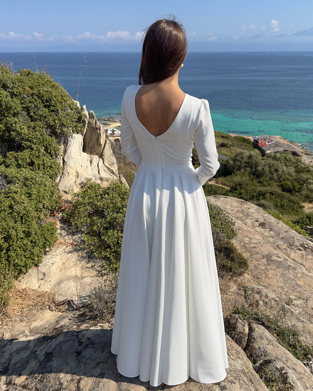 Rochie de mireasă cu mâneci lungi, spate în V și croială A-line – LIVIA